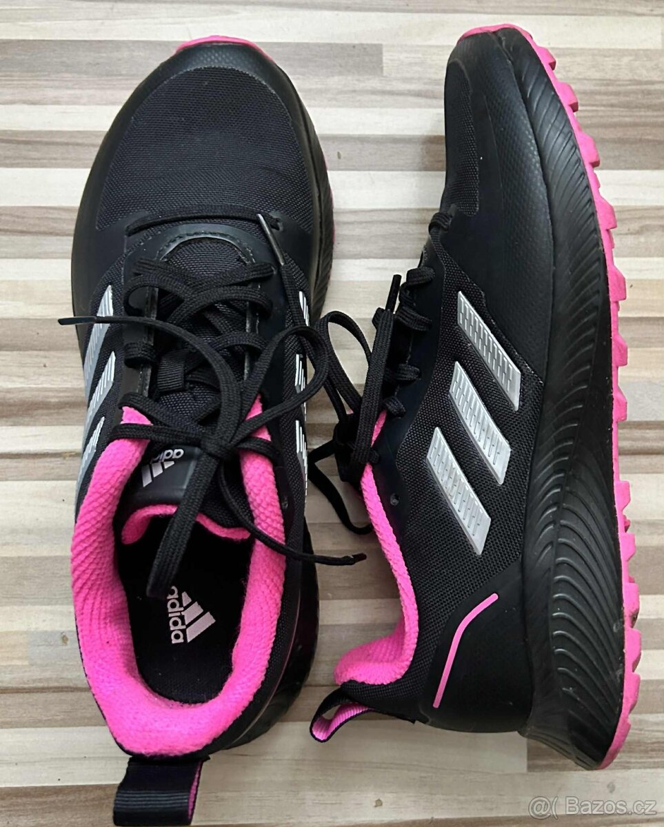 Adidas tenisky