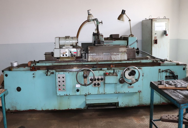 Bruska hrotová BH 25 A/1000
