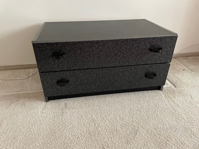 Skříňka pod TV