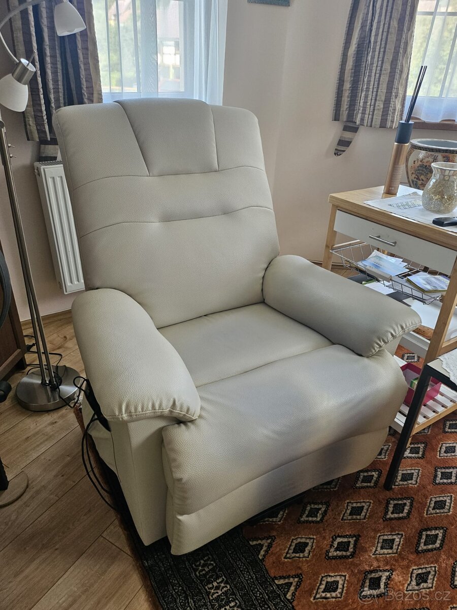 Elektrické relaxační polohovací křeslo Mad Diamond