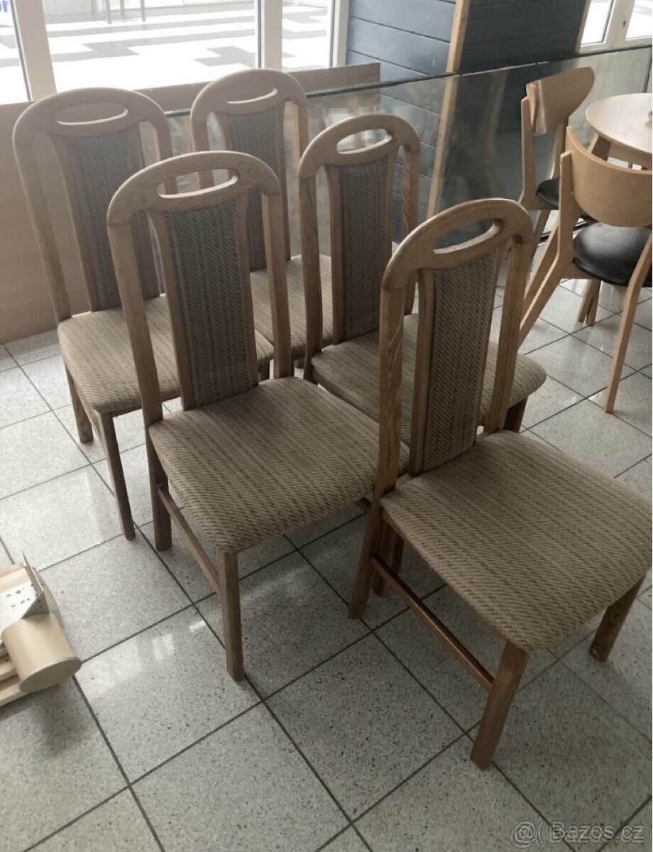 Jidelni židle ,už je jen 1 kus. čalouněné