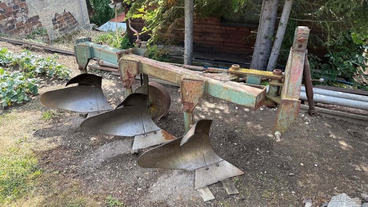 Pluh ,,Roudnický" tříradličný