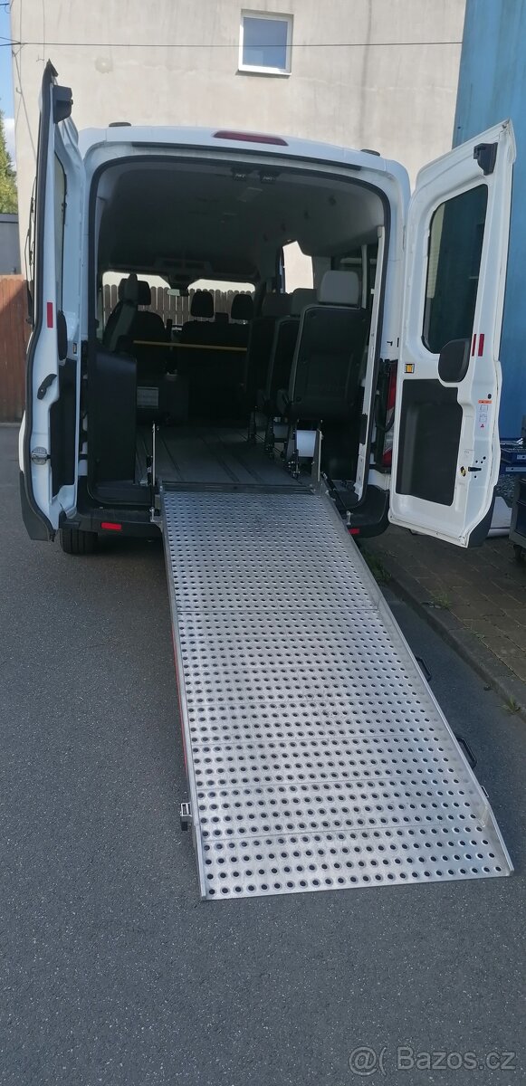 Sklopná najezdová rampa do dodávky