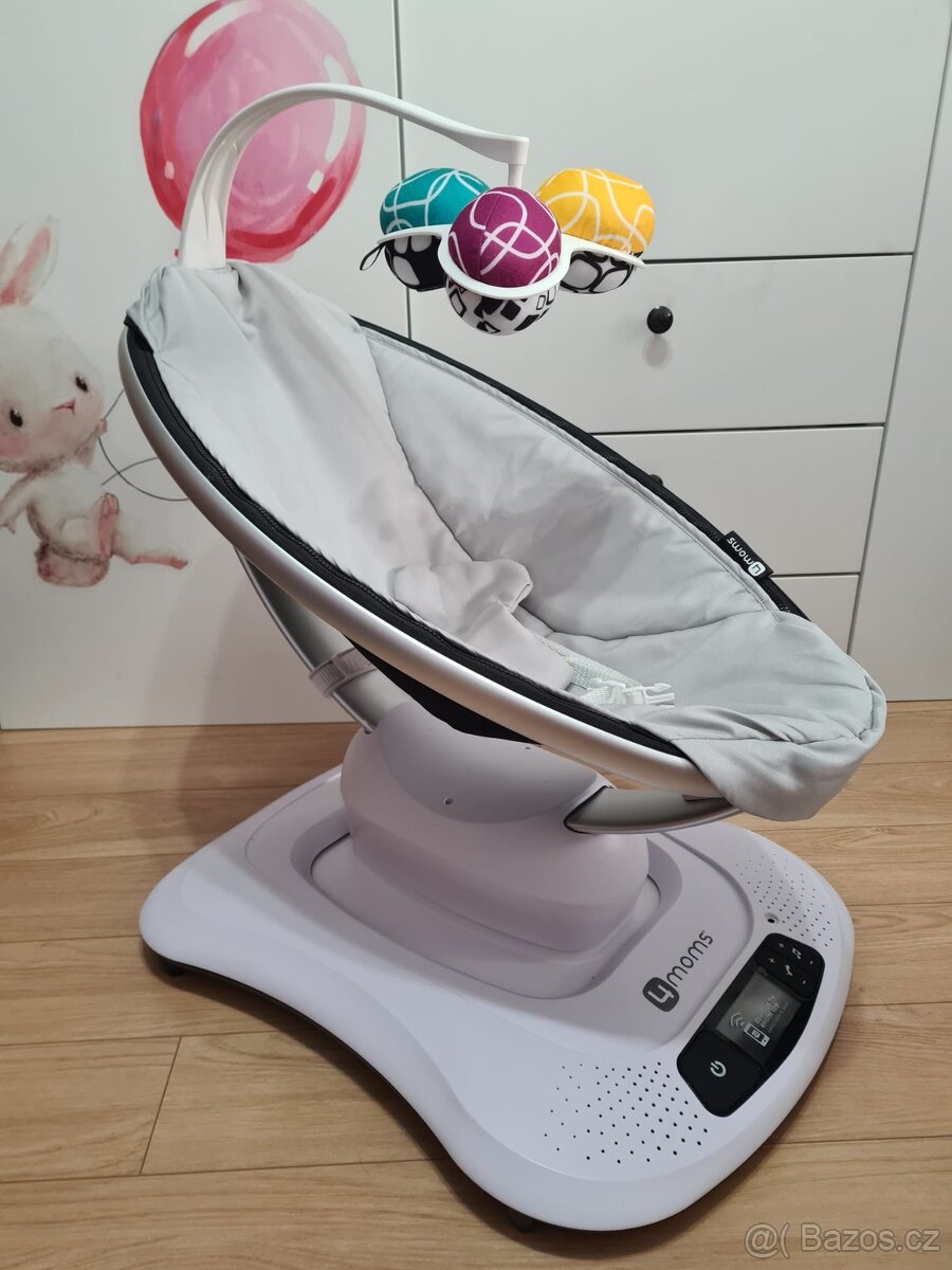 4moms Lehátko mamaRoo 5.0 - Classic Grey včetně vložky
