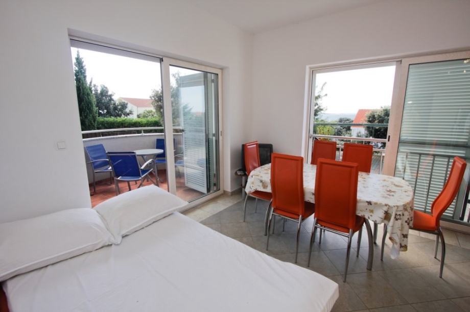 Chorvátsko, ostrov PAG, 1,5 izbový apartmán