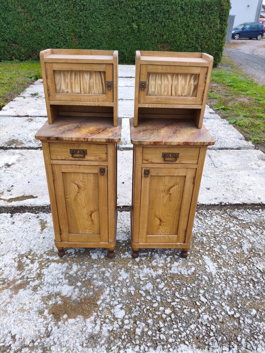 Párové celomasivní noční stolky Top stav