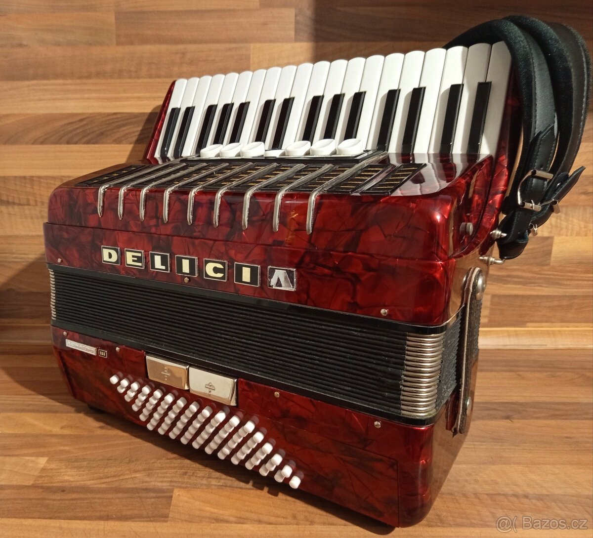 Akordeon (harmonika, heligonka) Kebrdle