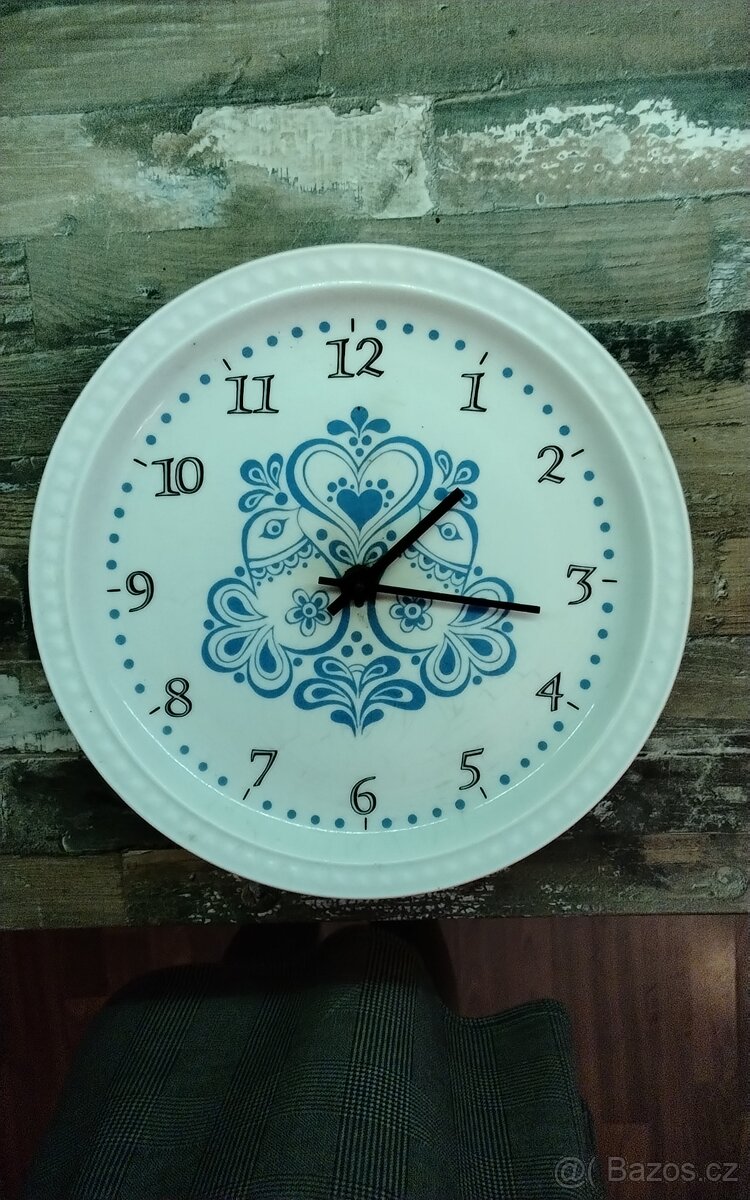 PORCELÁNOVÉ HODINY