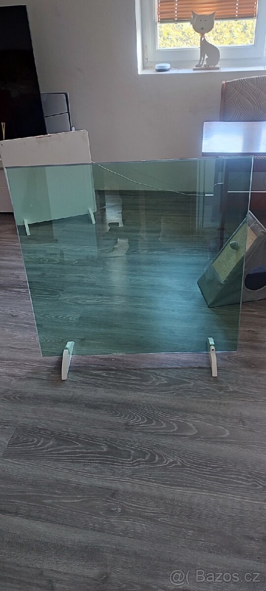 Zelené sklo pod krbová kamna 8mm