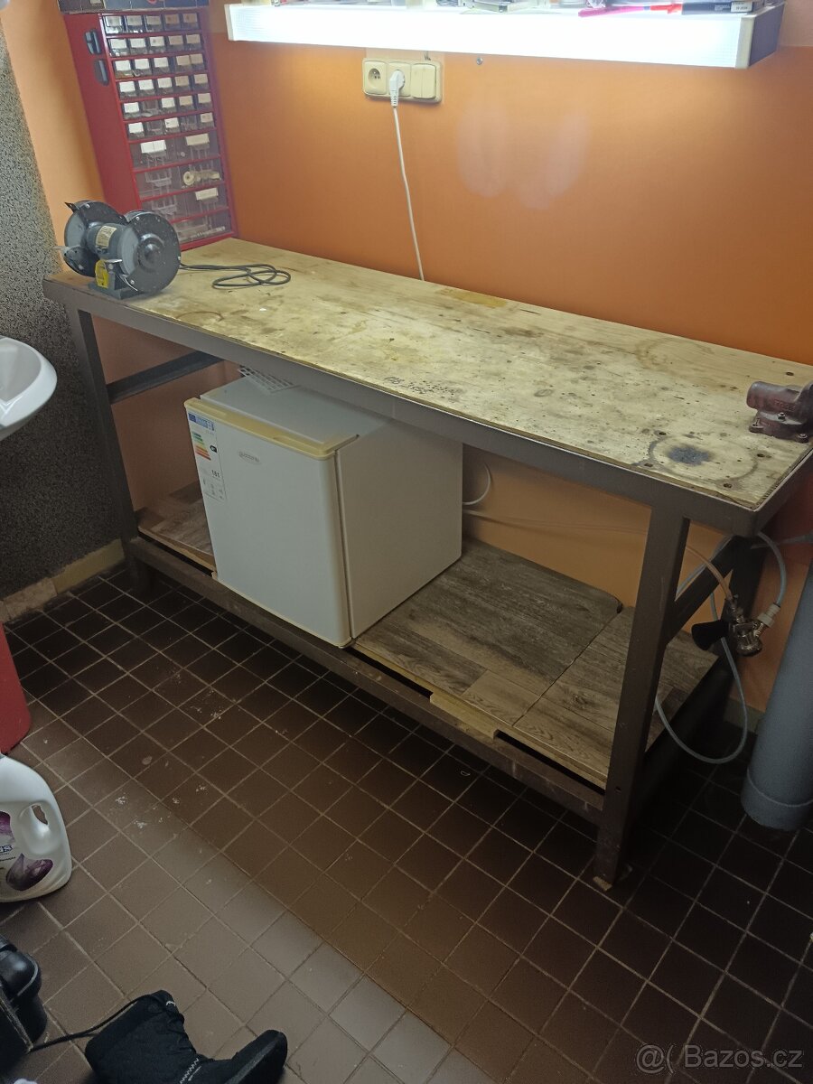 Dílenský stůl Ponk