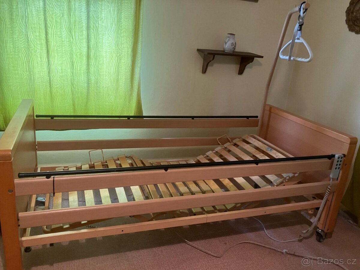 Zdravotní postel
