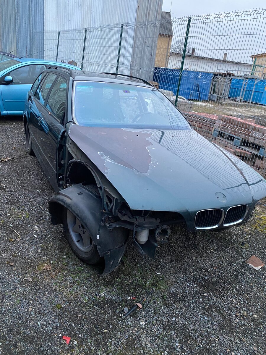 Zbytek dílů e39