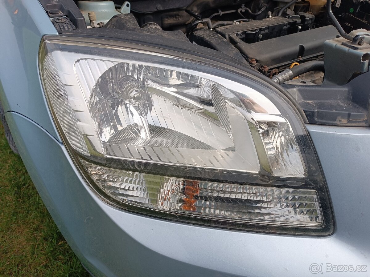 CHEVROLET ORLANDO PŘEDNI SVĚTLA