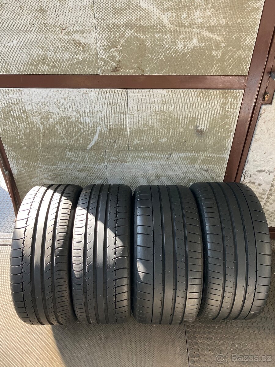 Letní pneu dvojrozměr 2x225/40 R18 2x255/35R18