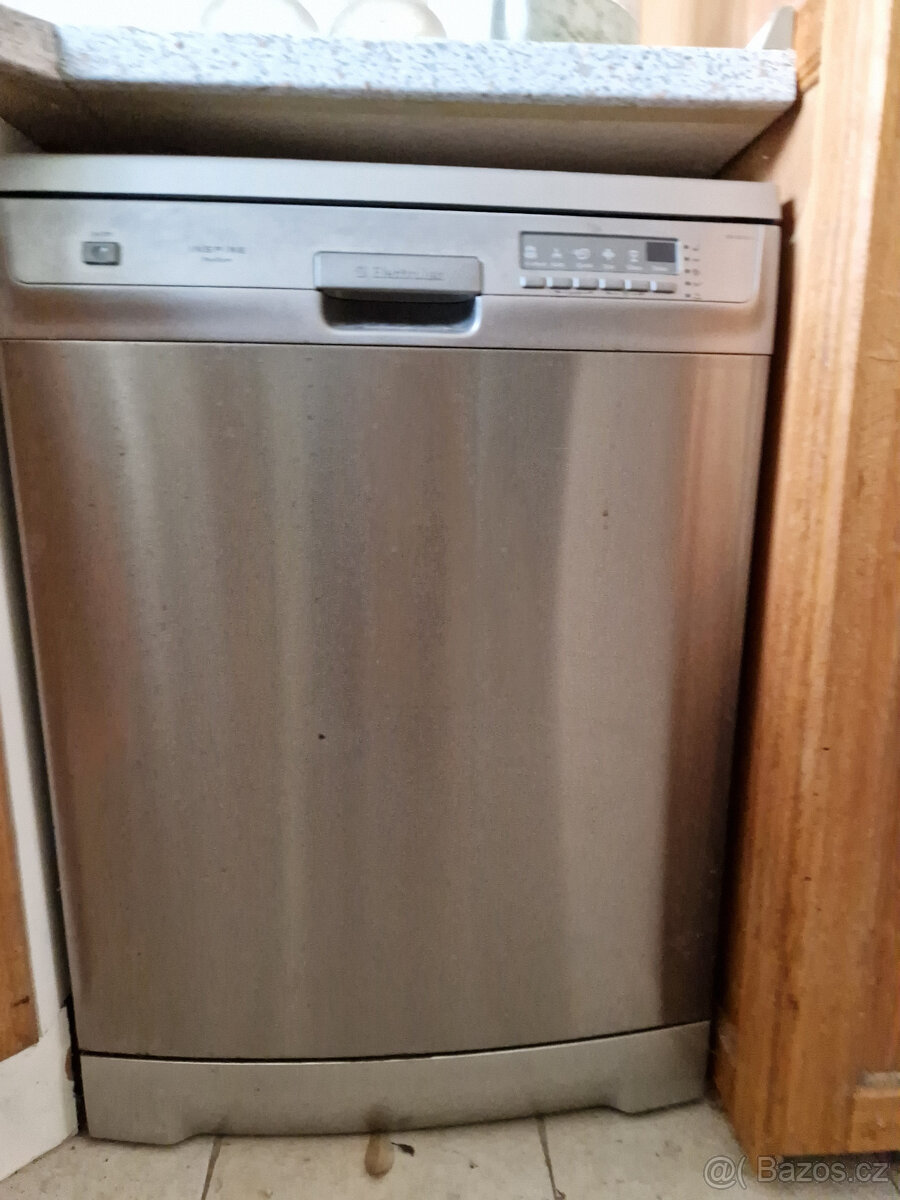 Myčka nádobí Electrolux 60cm
