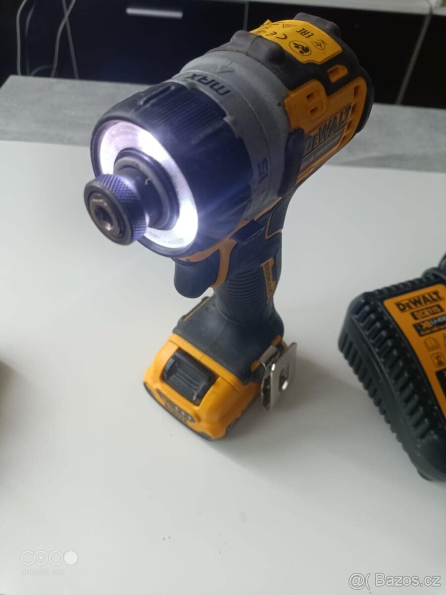 Prodám akú DEWALT utahovak