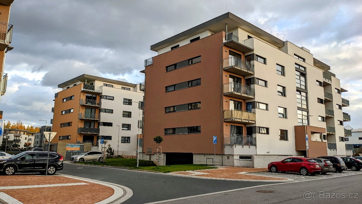 Pronájem bytu 2+kk • 55 m² parkování