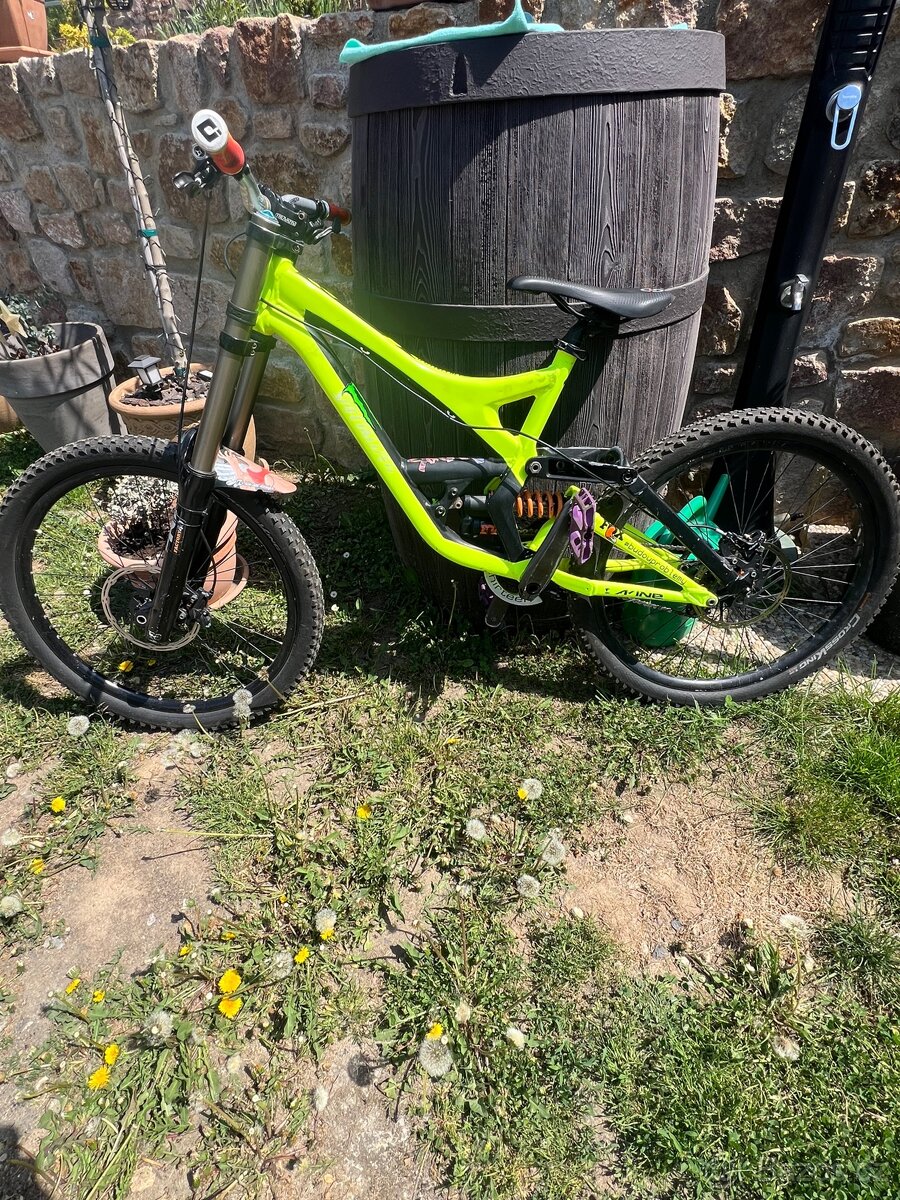 Specialized demo 8 FOX