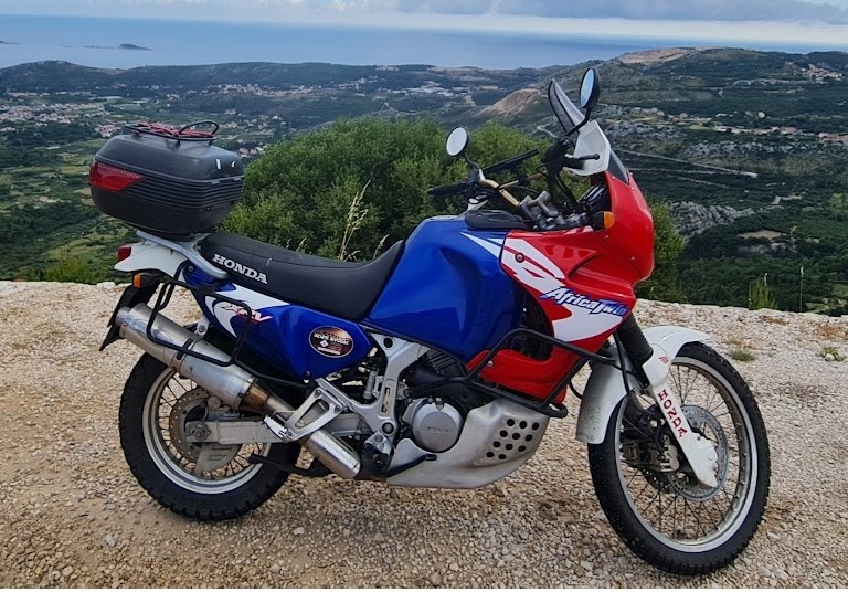 Honda XRV 750 Africa Twin RD 07 nepojízdná(Opavsko)