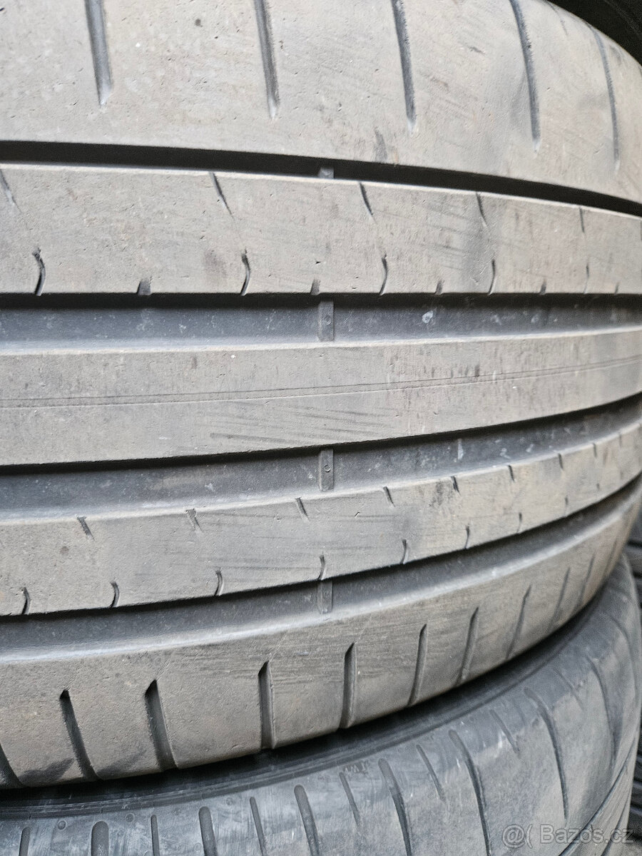 285/40R21 109Y XL P-Zero (PZ4) Sport AO1 PIRELLI