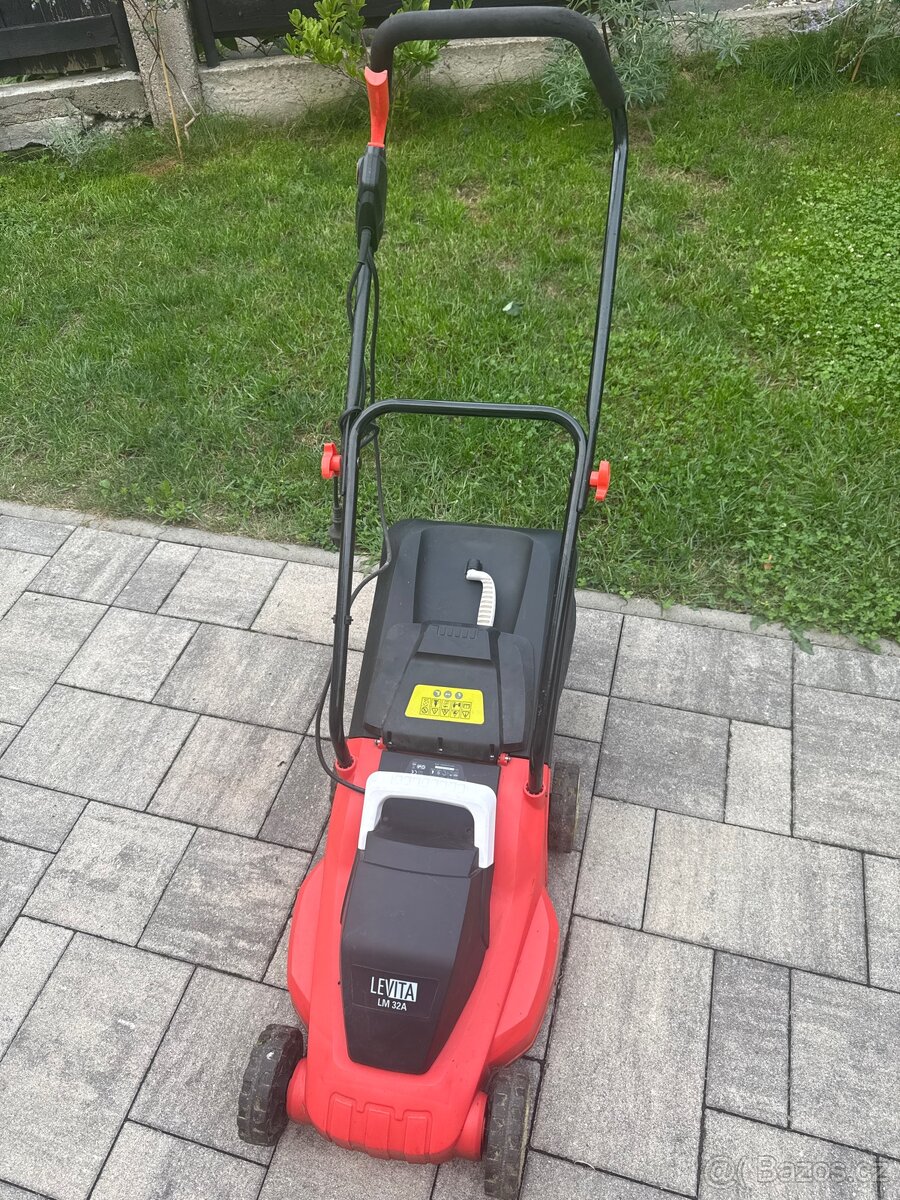 ELEKTRICKÁ SEKAČKA