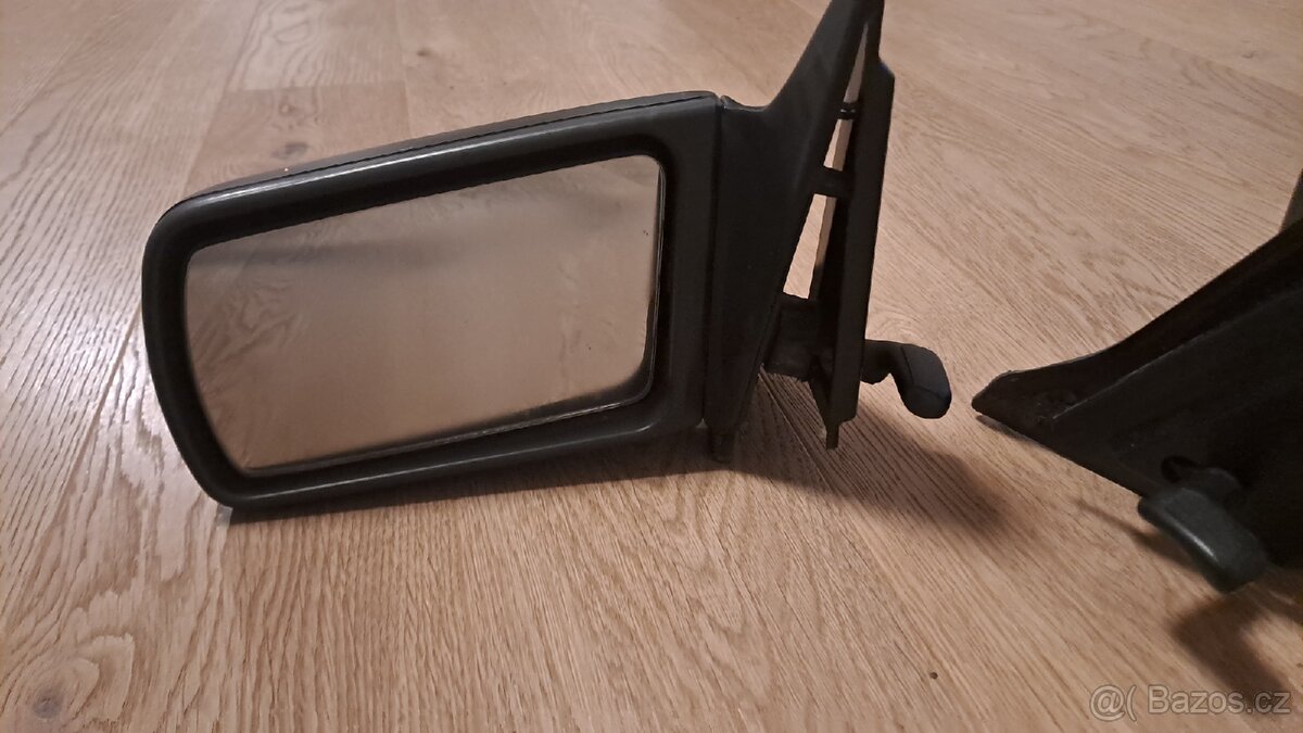 Zpětná zrcátka Saab 900 og