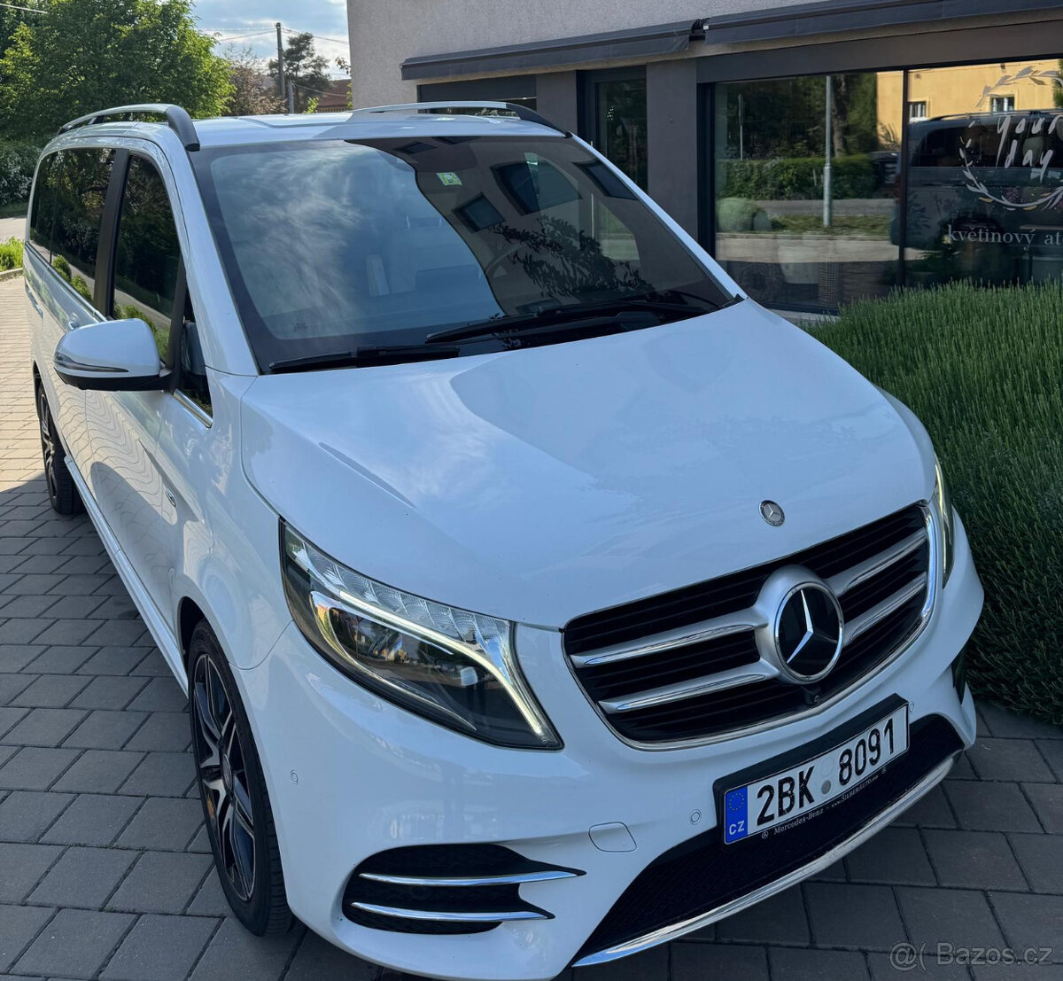 V250d AMG paket full LED kamery ACC webasto BURMASTER tažne