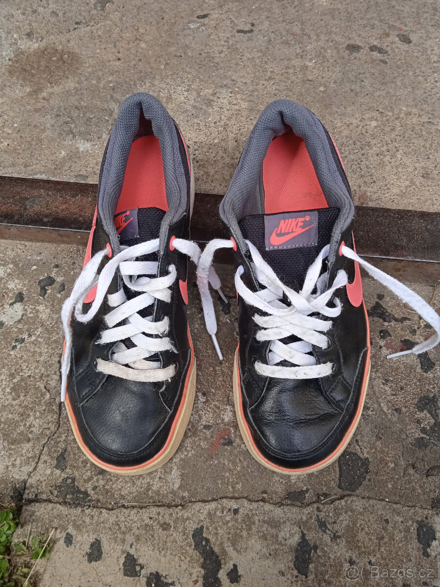 Boty Nike, vel. 37,5