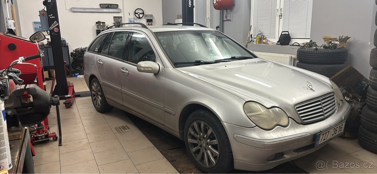 Mercedes Benz w203 CDI220