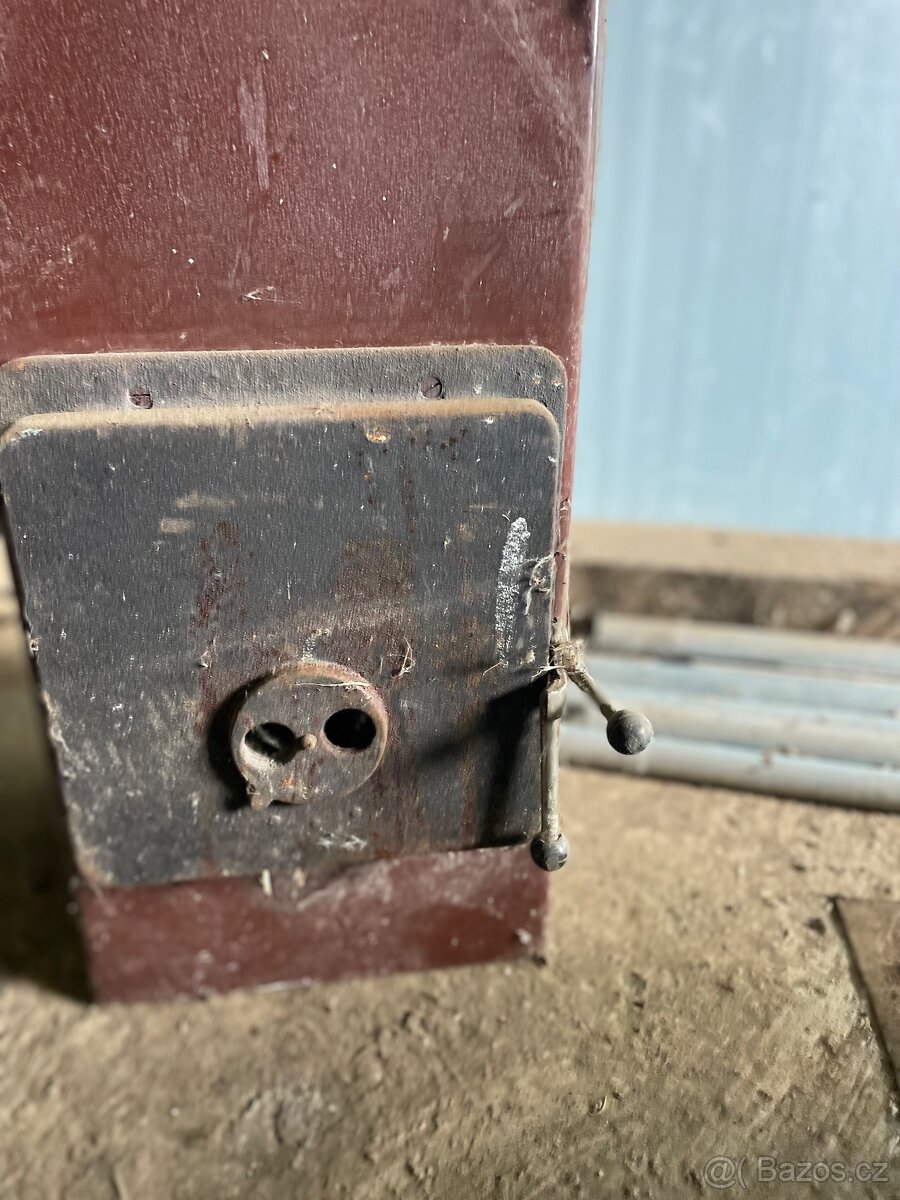 Kamna Petra s vymenikem