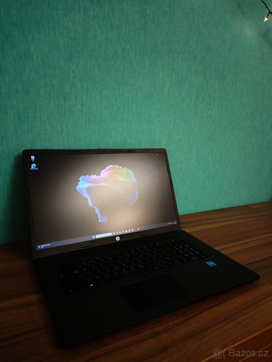 HP Laptop 17 i3 16GB 512GB