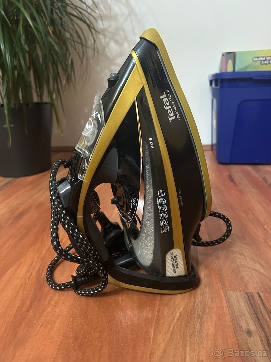 Napařovací žehlička Tefal