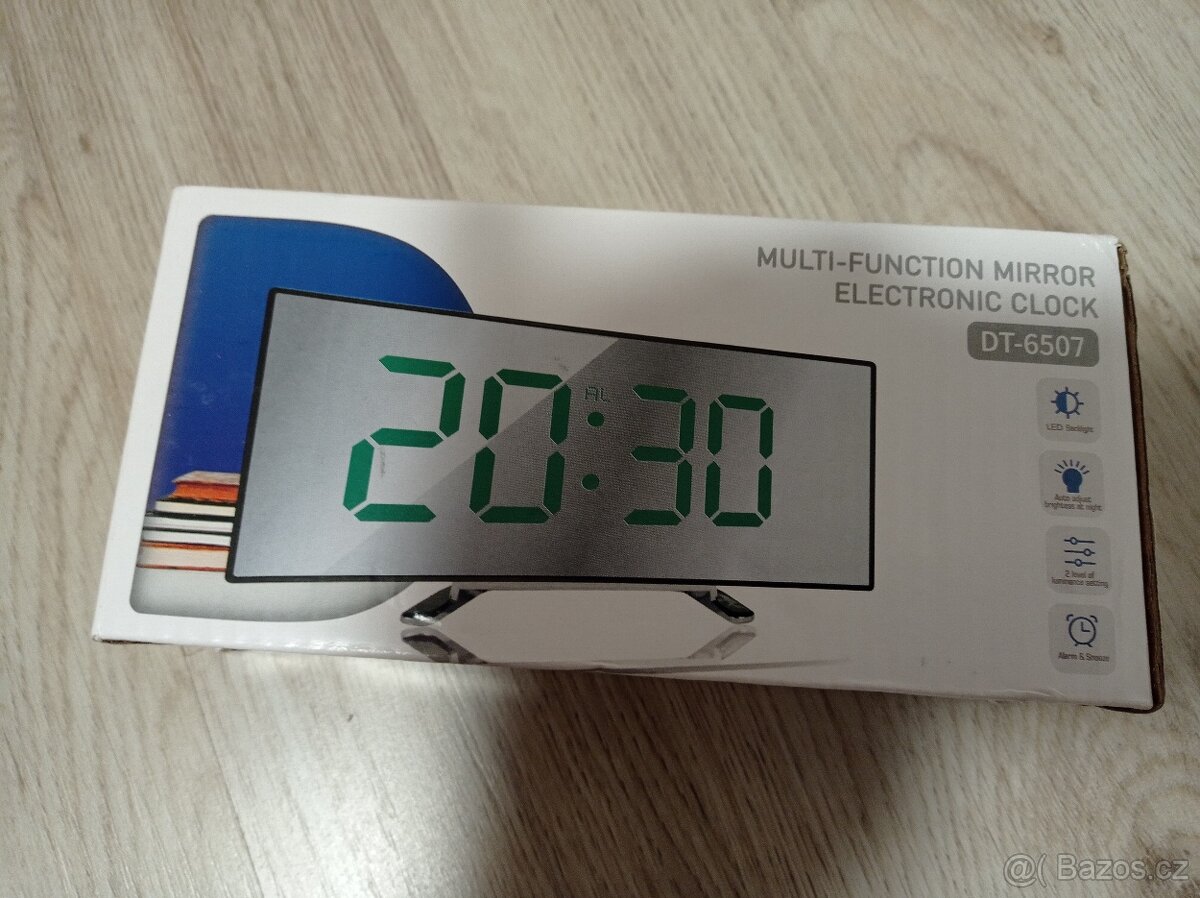 Digitální hodiny