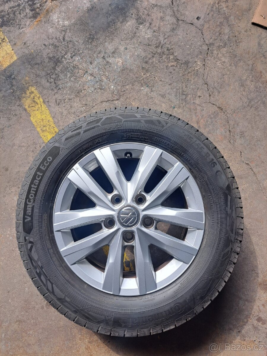 Sada letních litých kol na VW T 6.1