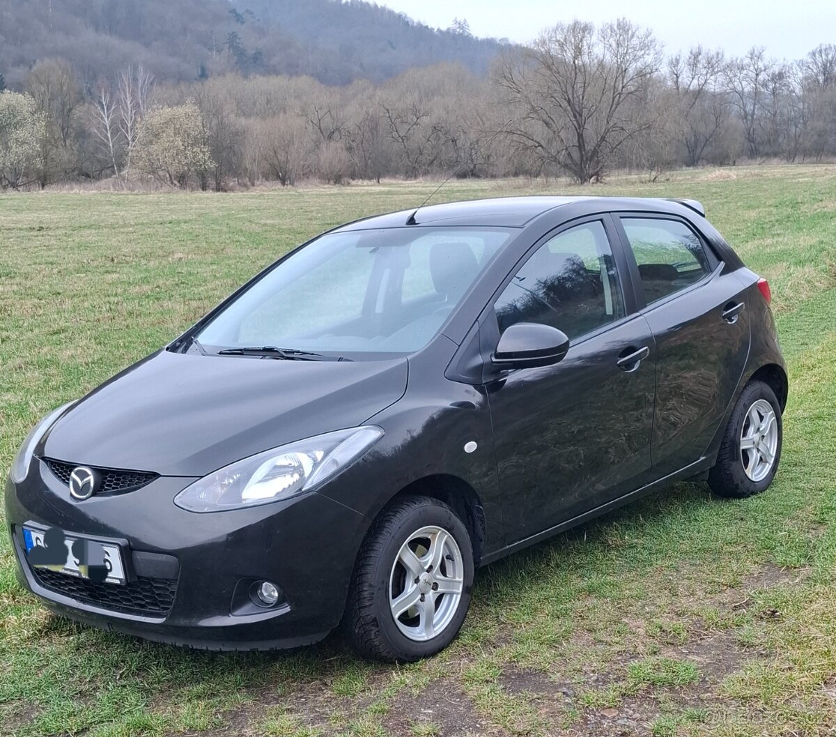 MAZDA 2