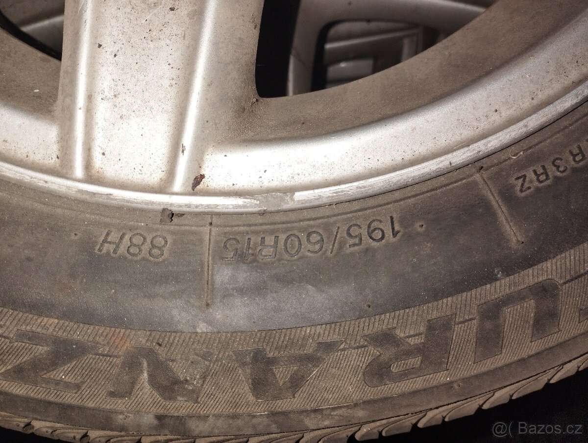 Pneu 195/60R15