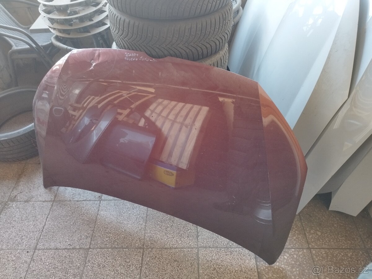 Caddy Touran kapota