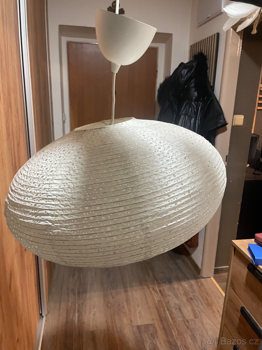 Lampa IKEA hemma
