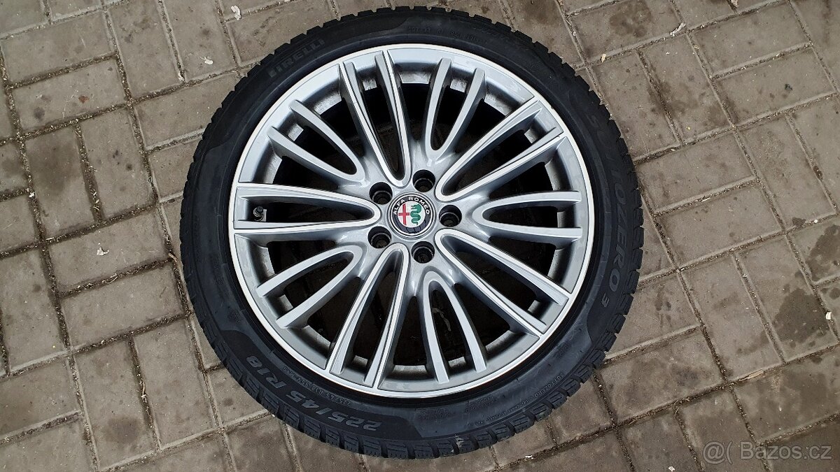 Zimní Sada Alu 5x110 225/45 R18 Alfa Romeo Giulia