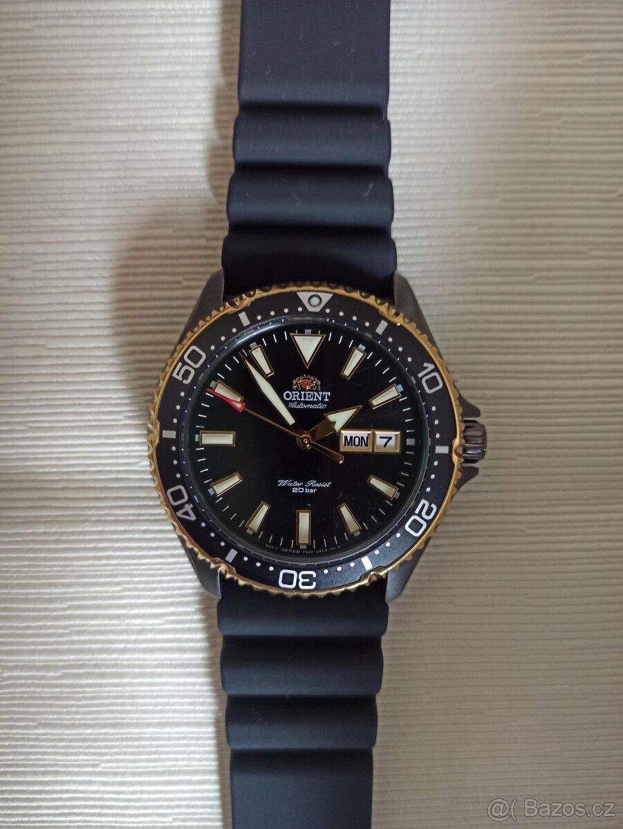 Prodám hodinky Orient Kamasu RA-AA0005B, automaty