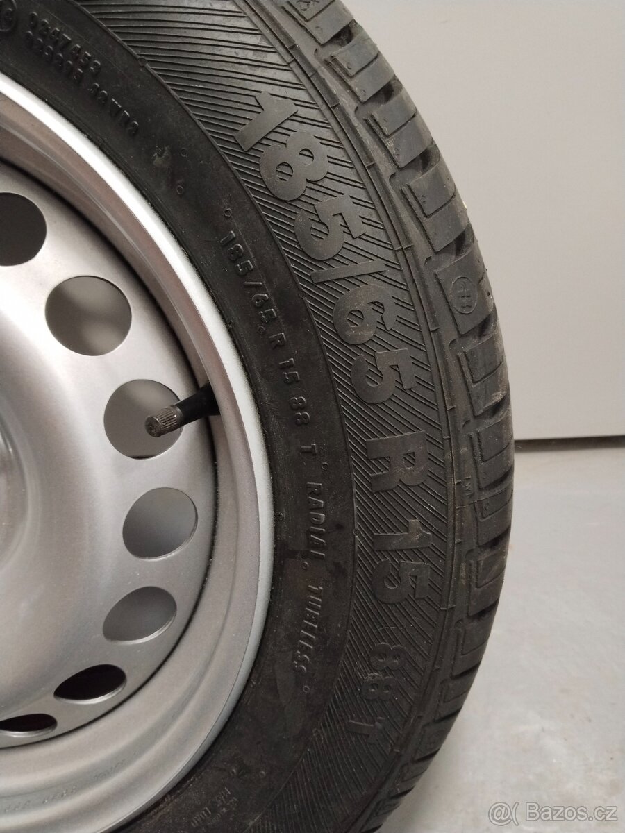 Elektrony 15'' s letním pneu + rezerva