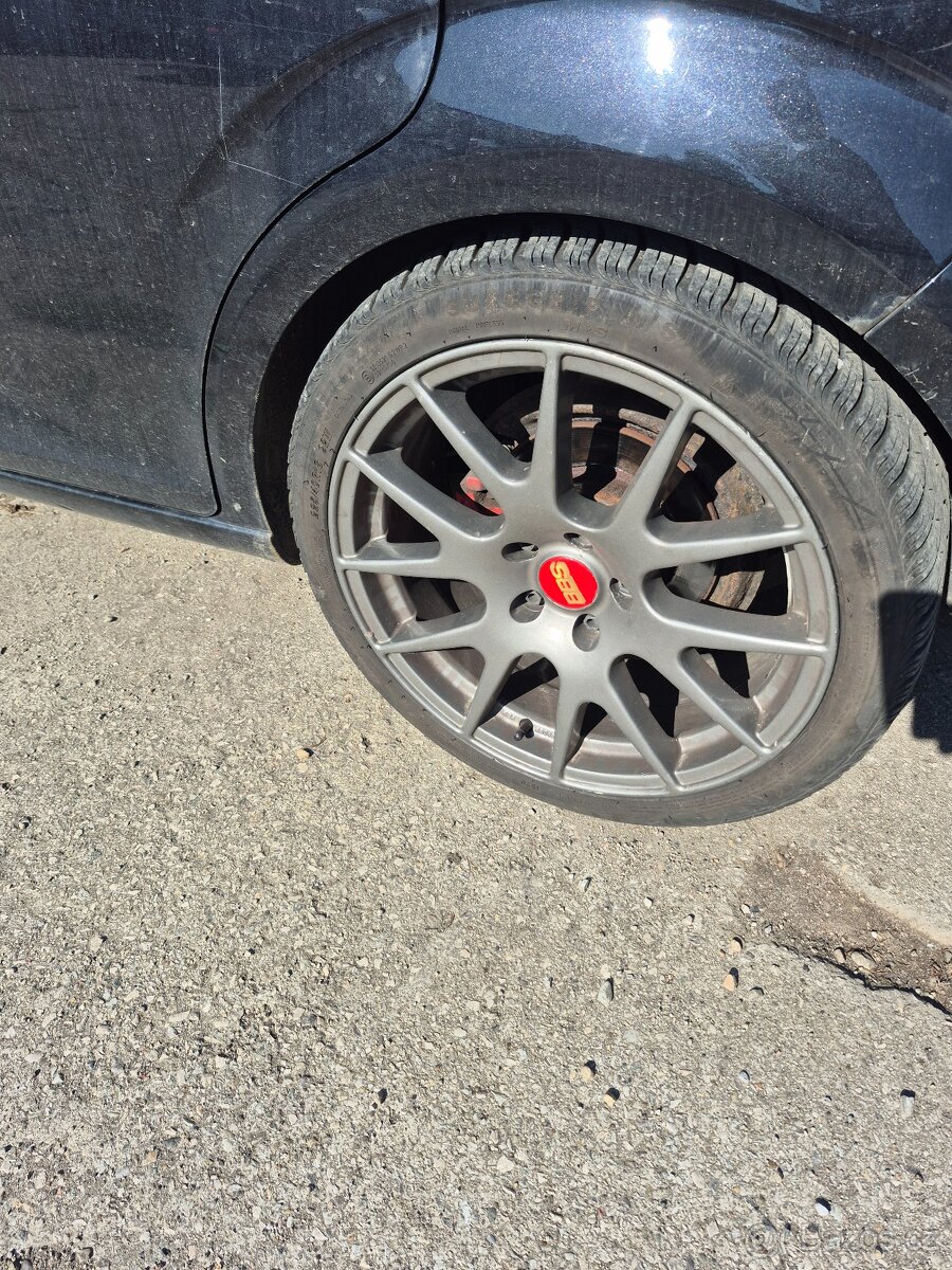 AULU 8X18 ET 35 styl BBS rozteč 5x112