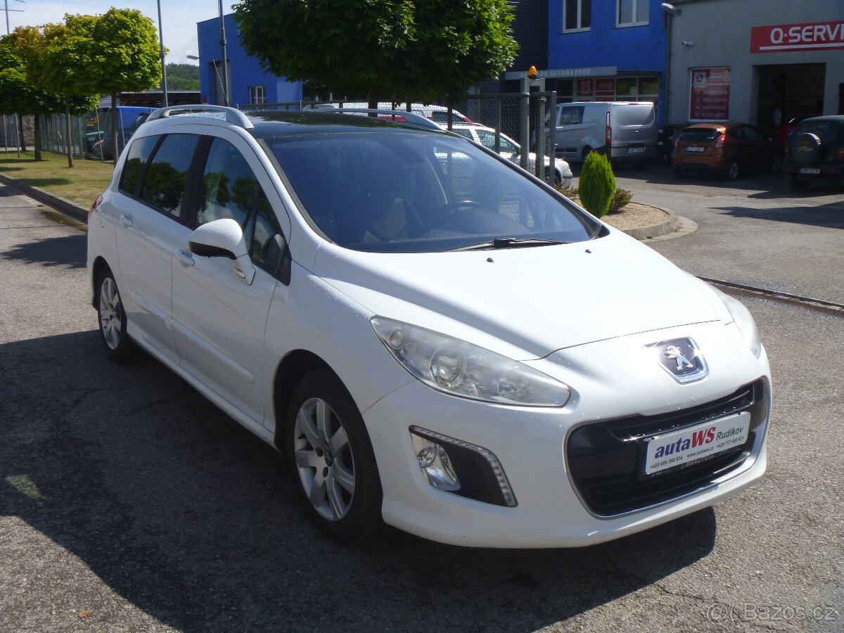 Peugeot 308 1.6HDI SW 68kW 7MÍST PANORAMA