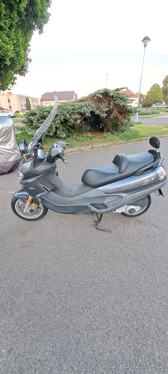Piaggio x9 200