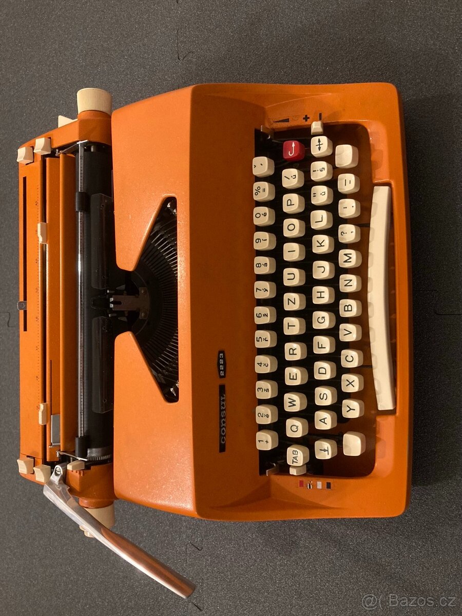 psací stroj CONSUL 2223