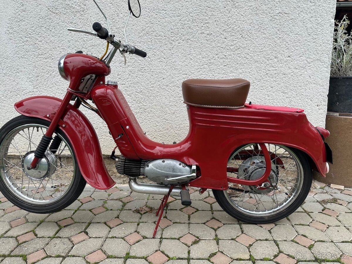 Predám JAWA 555 pionýr, GO motora, nový lak, + možné TP