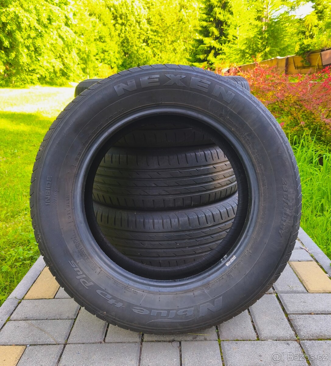Nexen 235/60 R17