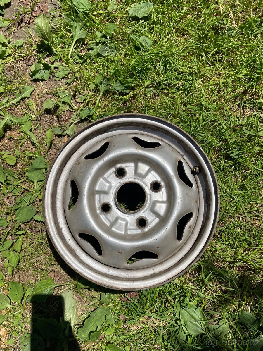 4ks plechové disky ze Subaru justy 4x114,3