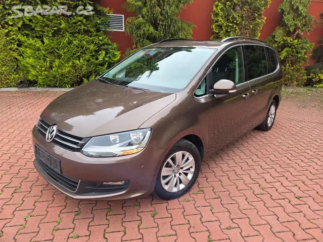 VW Sharan 2.0TDI 103kW,7 míst, navi, panorama, serviska