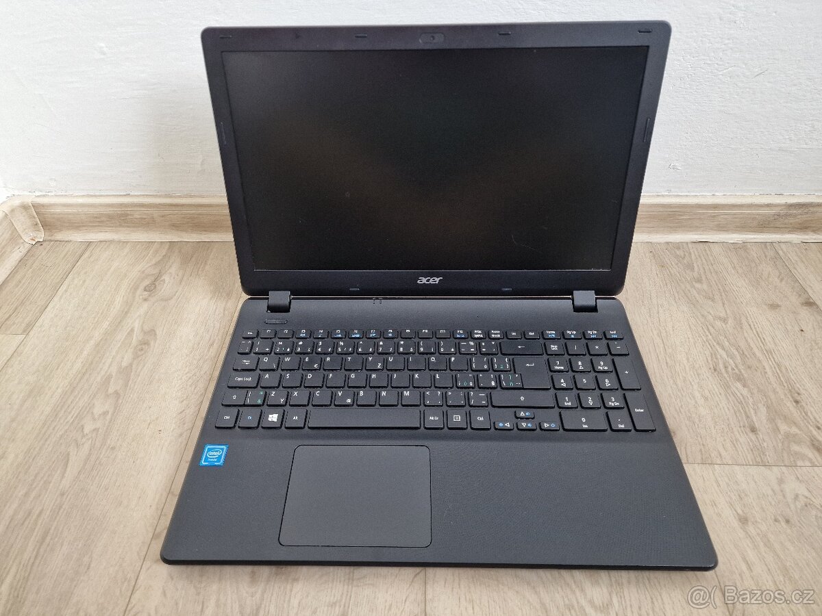 Notebook Acer Extensa 2519 na filmy internet kancelářské ško